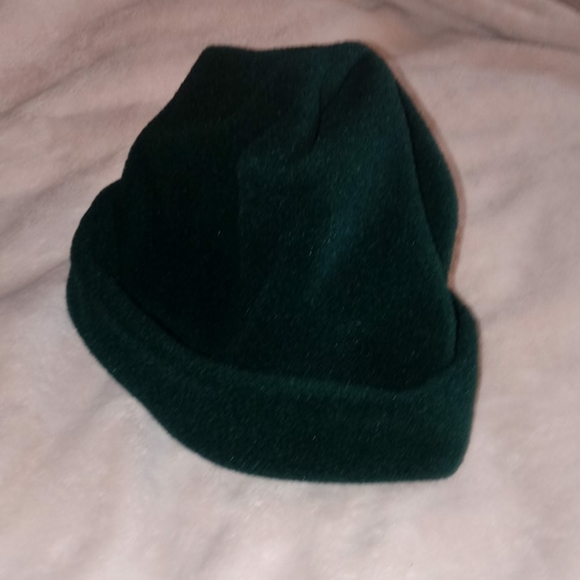 EUC Polartec  Green Hat - Picture 1 of 3